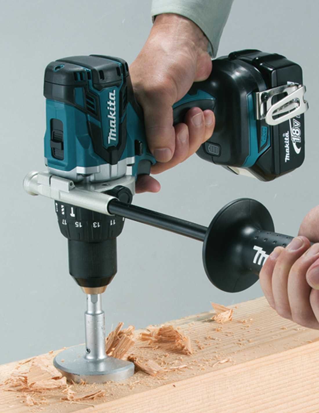 Kit Makita DHP486 Bohrhammer + DGA504 Mini-Schleifer + 2bat 5Ah + Ladegerät + LXT600 DLX2484BL2 Tasche