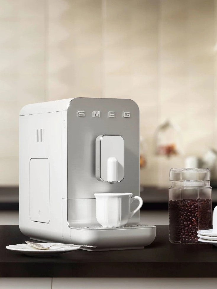 Smeg Superautomatische Kaffeemaschine