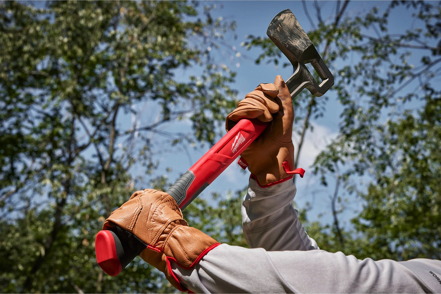Milwaukee 66 cm Axt aus geschmiedetem Stahl