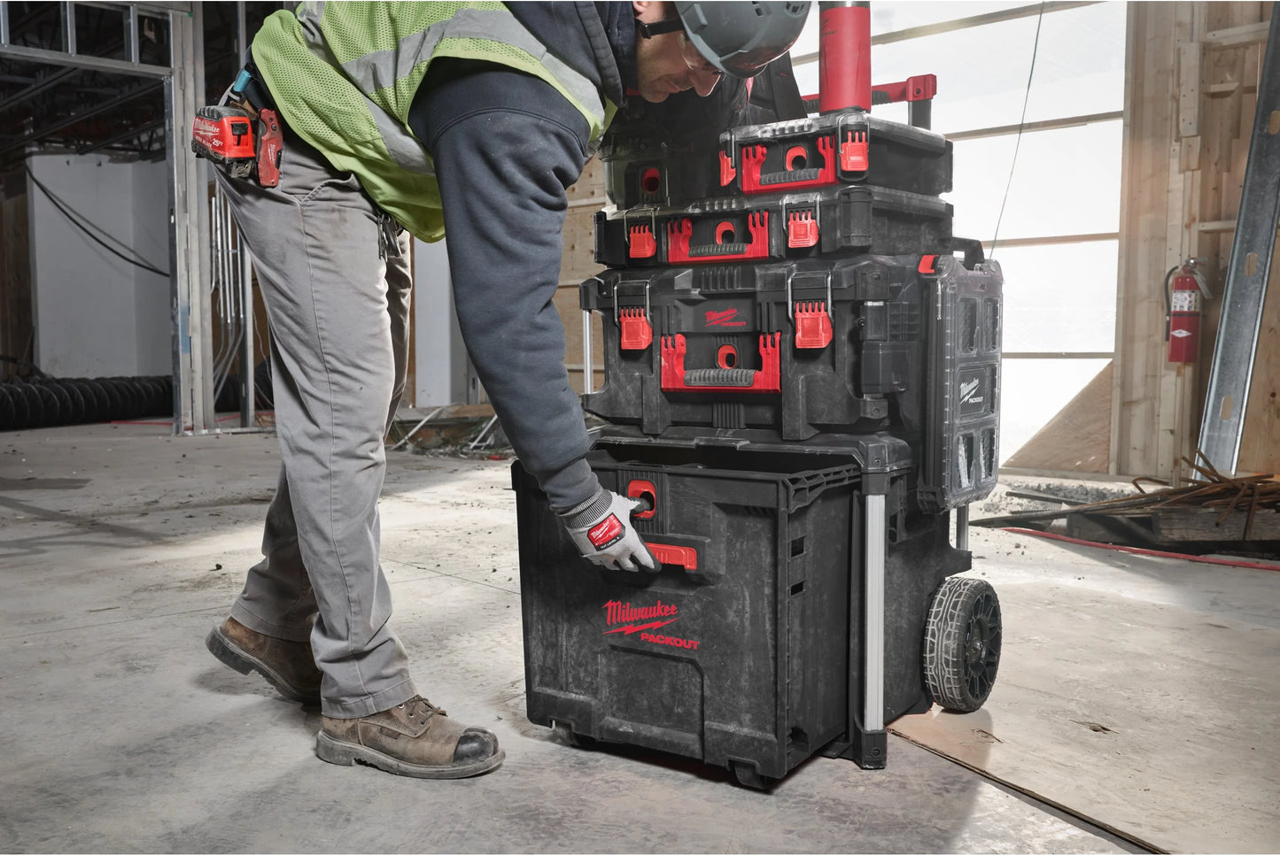 Rollkoffer mit Schublade PACKOUT Milwaukee