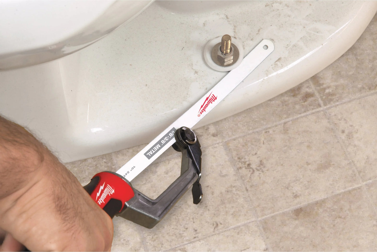 Sonder-Set mit Handwerkzeugen + Ladegerät + Akku + Rollkoffer von Milwaukee