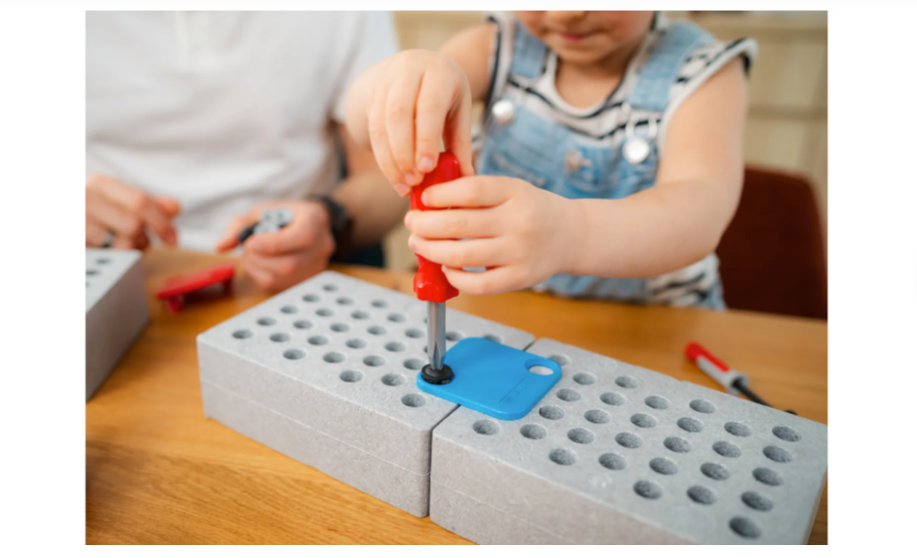 Fischer for Kids Bausatz zum Bauen und Schrauben für Kinder ab 3 Jahren Builder-Box 579435