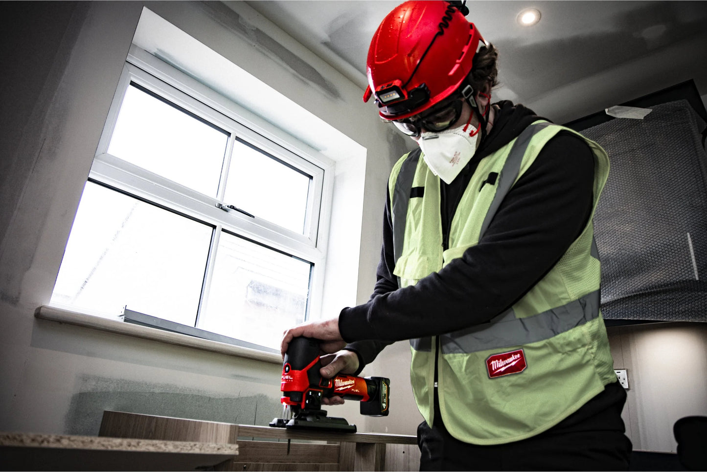 Milwaukee M12 FJS-422X kompakte Akku-Stichsäge M12 FUEL + 2-Ah-Akku + 4-Ah-Akku + Ladegerät + Koffer