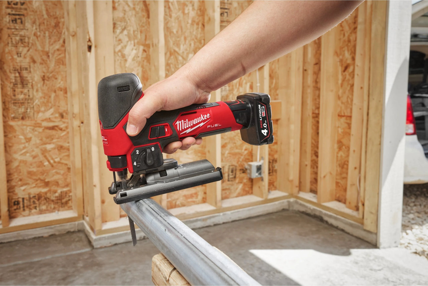 Milwaukee M12 FJS-422X kompakte Akku-Stichsäge M12 FUEL + 2-Ah-Akku + 4-Ah-Akku + Ladegerät + Koffer