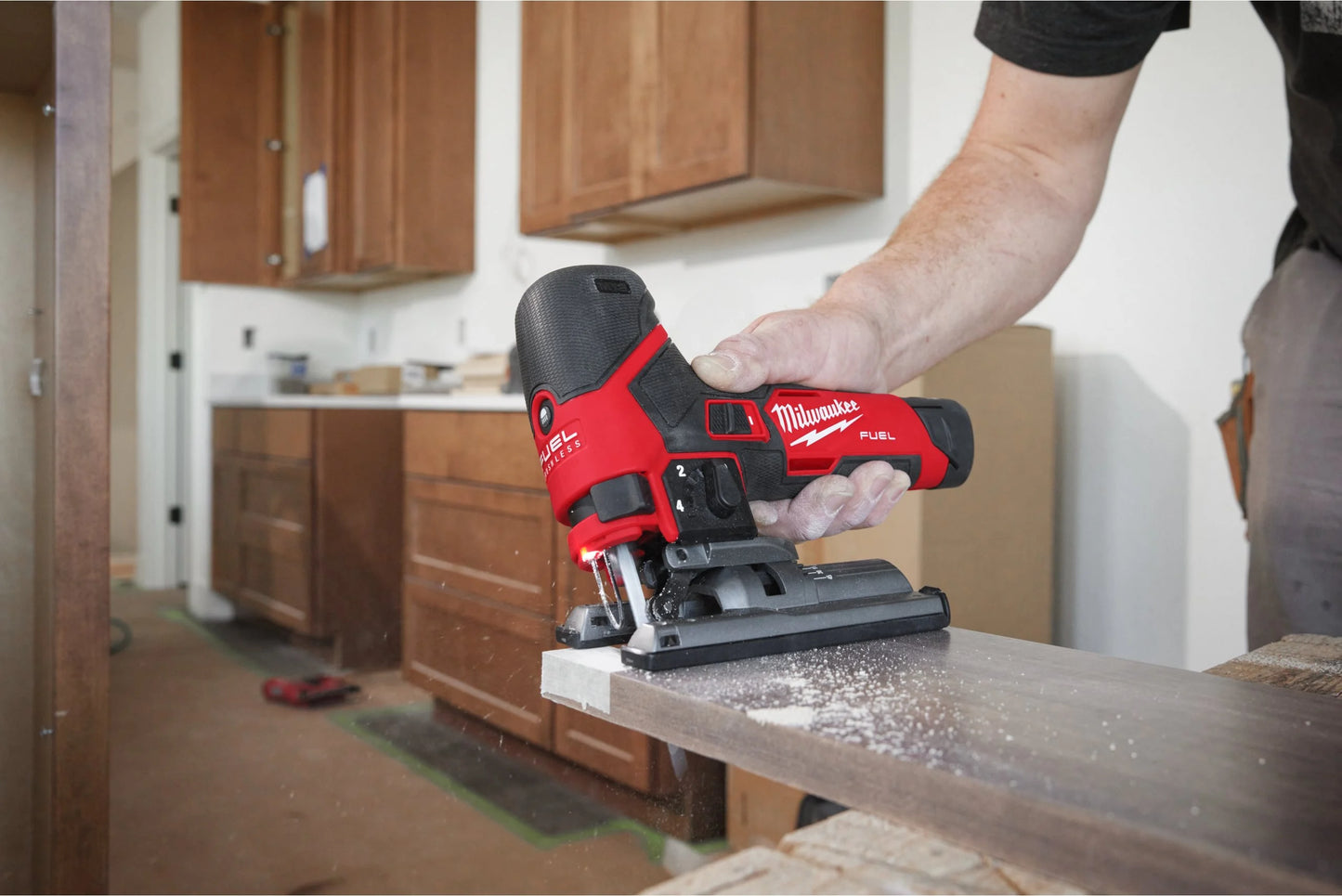 Milwaukee M12 FJS-422X kompakte Akku-Stichsäge M12 FUEL + 2-Ah-Akku + 4-Ah-Akku + Ladegerät + Koffer