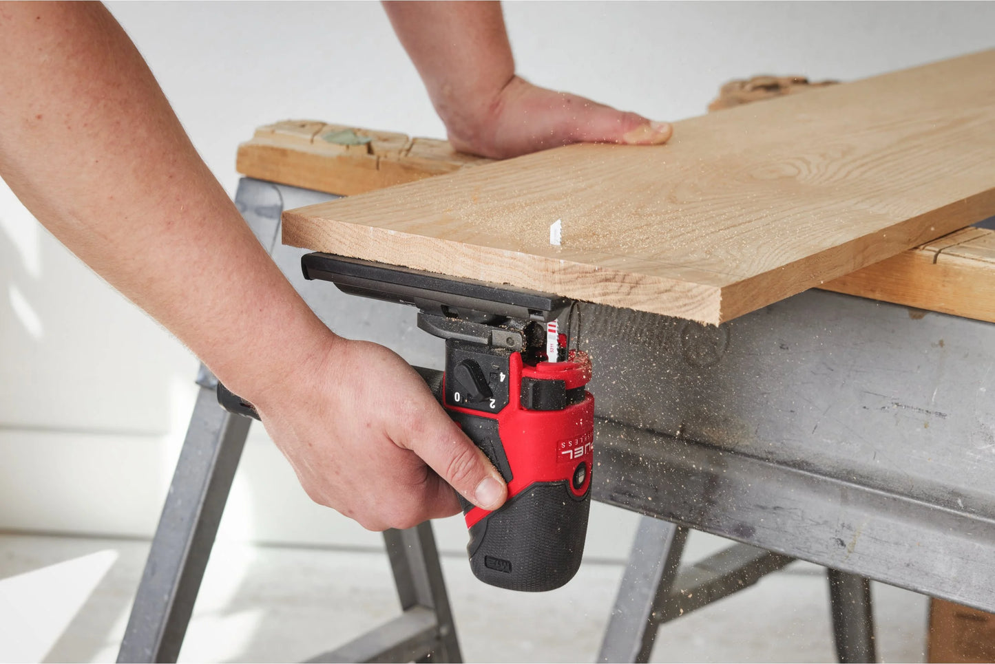 Milwaukee M12 FJS-422X kompakte Akku-Stichsäge M12 FUEL + 2-Ah-Akku + 4-Ah-Akku + Ladegerät + Koffer