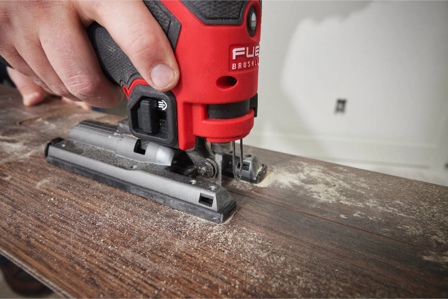 Milwaukee M12 FJS-422X kompakte Akku-Stichsäge M12 FUEL + 2-Ah-Akku + 4-Ah-Akku + Ladegerät + Koffer