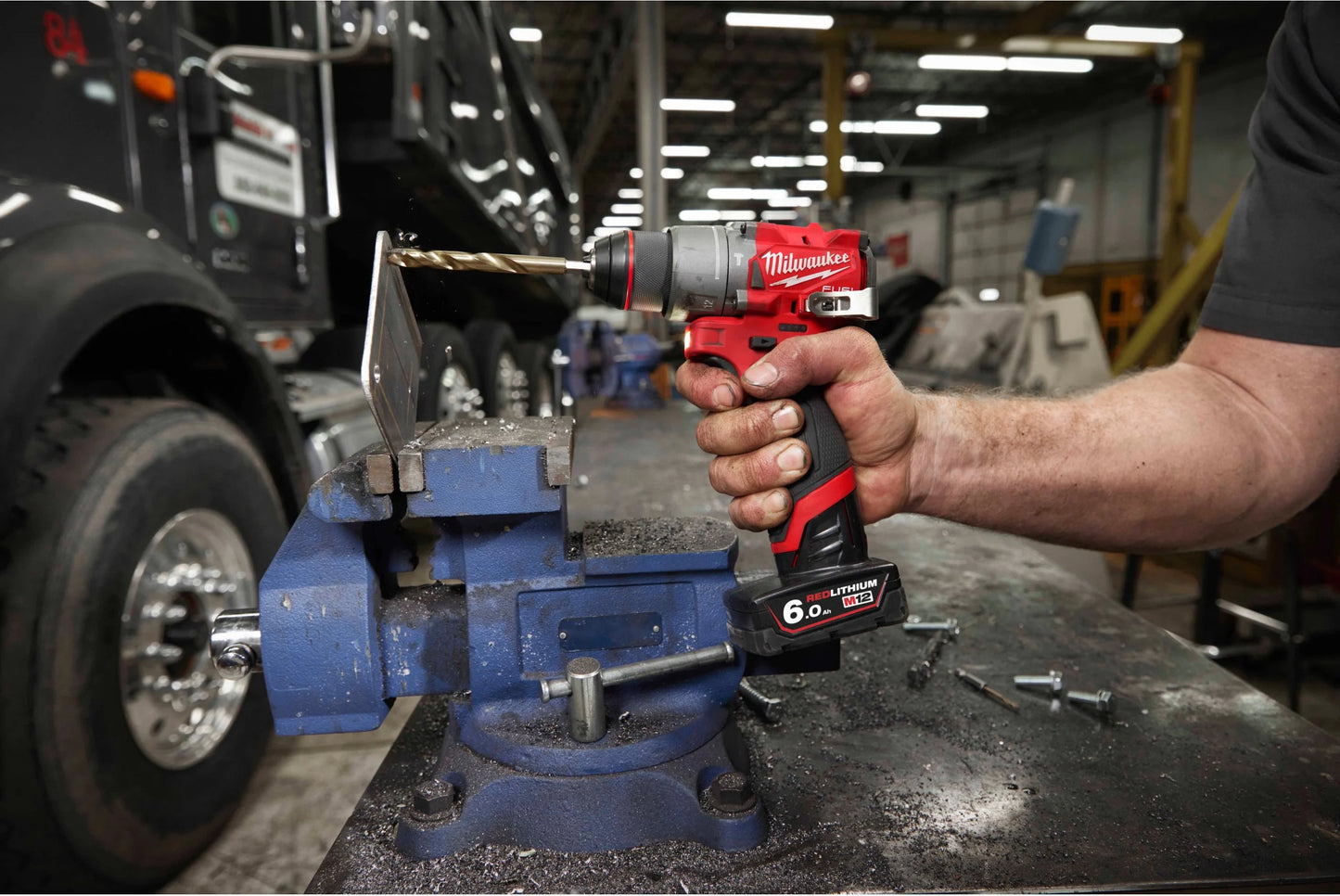 Milwaukee M12 FPP2A2-402X Powerpack: Schlagbohrschrauber + Schlagschrauber + 2 Akkus à 4,0 Ah + Ladegerät + Koffer