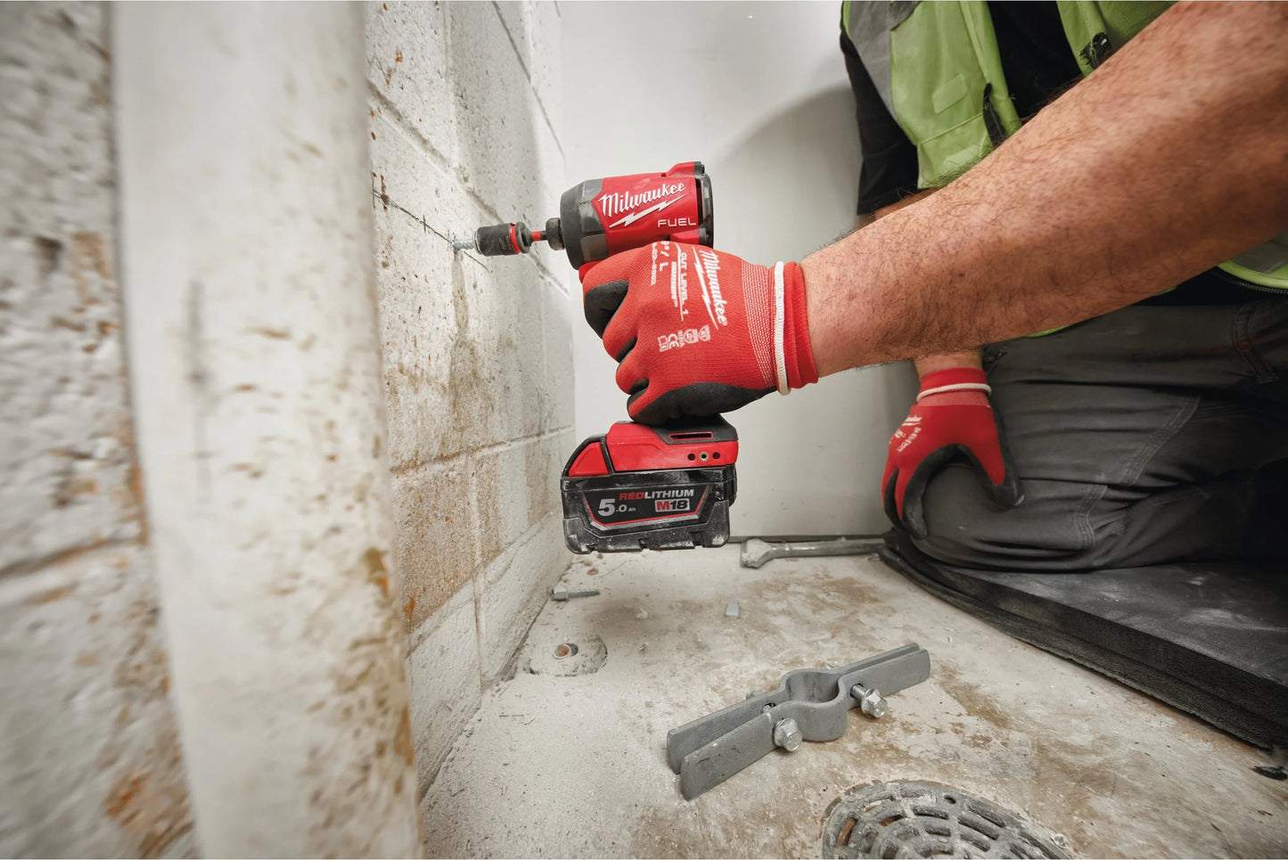 Milwaukee M18 FID3-502X Schlagschrauber M18 Fuel ¼″ Sechskant + 2 Akkus 5 Ah + Ladegerät + Koffer