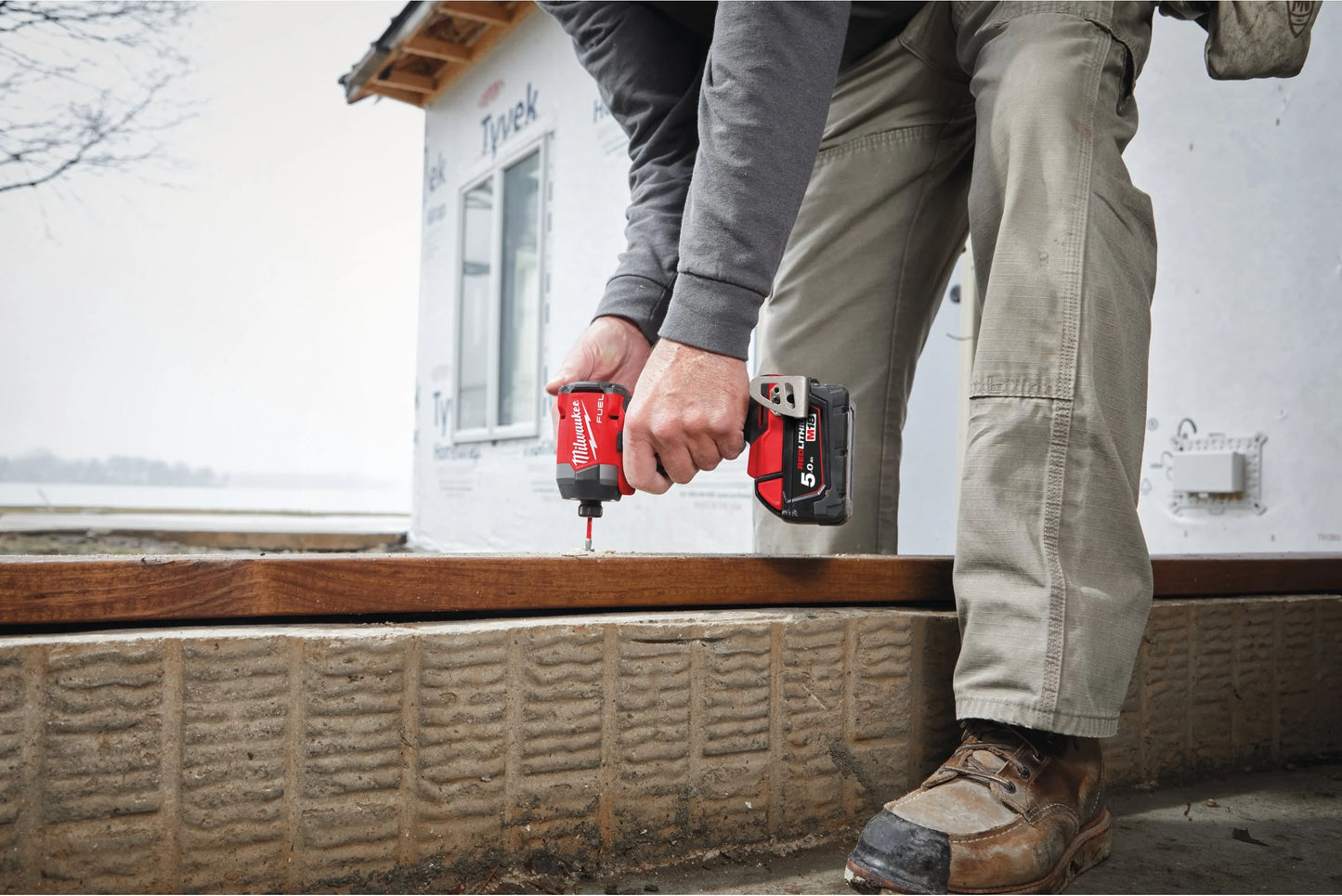 Milwaukee M18 FID3-502X Schlagschrauber M18 Fuel ¼″ Sechskant + 2 Akkus 5 Ah + Ladegerät + Koffer