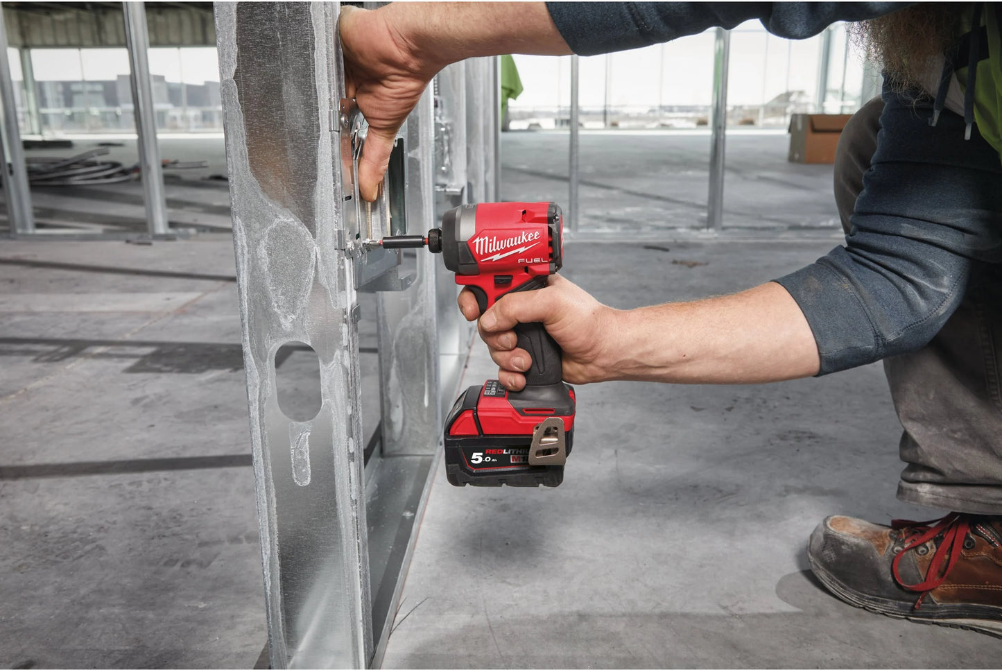 Milwaukee M18 FID3-502X Schlagschrauber M18 Fuel ¼″ Sechskant + 2 Akkus 5 Ah + Ladegerät + Koffer
