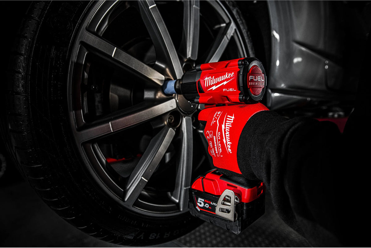 Schlagschrauber mit mittlerem Drehmoment M18 FUEL 1/2" Mit Reibring Milwaukee M18 FMTIW2F12-502X