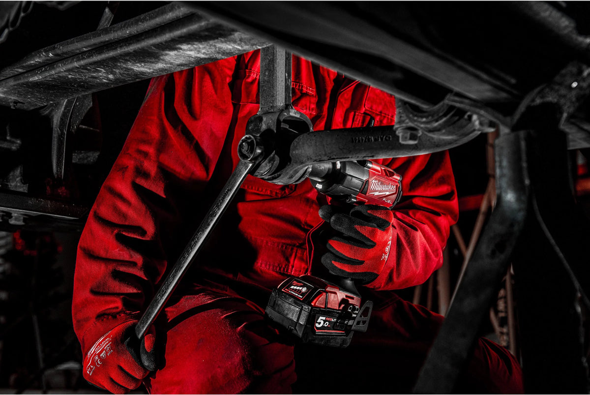 Schlagschrauber mit mittlerem Drehmoment M18 FUEL 1/2" Mit Reibring Milwaukee M18 FMTIW2F12-502X