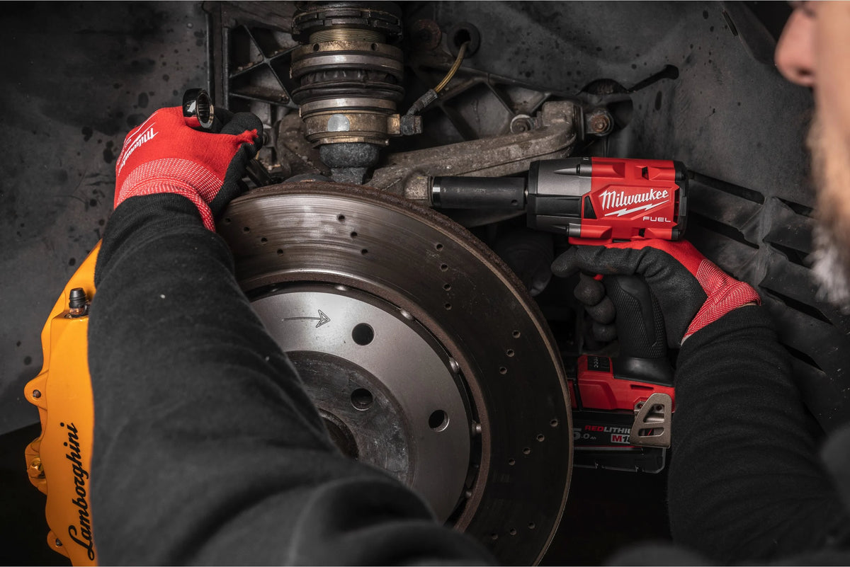Schlagschrauber mit mittlerem Drehmoment M18 FUEL 1/2" Mit Reibring Milwaukee M18 FMTIW2F12-502X