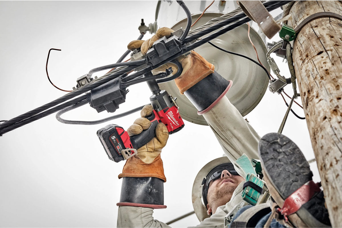 Schlagschrauber mit mittlerem Drehmoment M18 FUEL 1/2" Mit Reibring Milwaukee M18 FMTIW2F12-502X