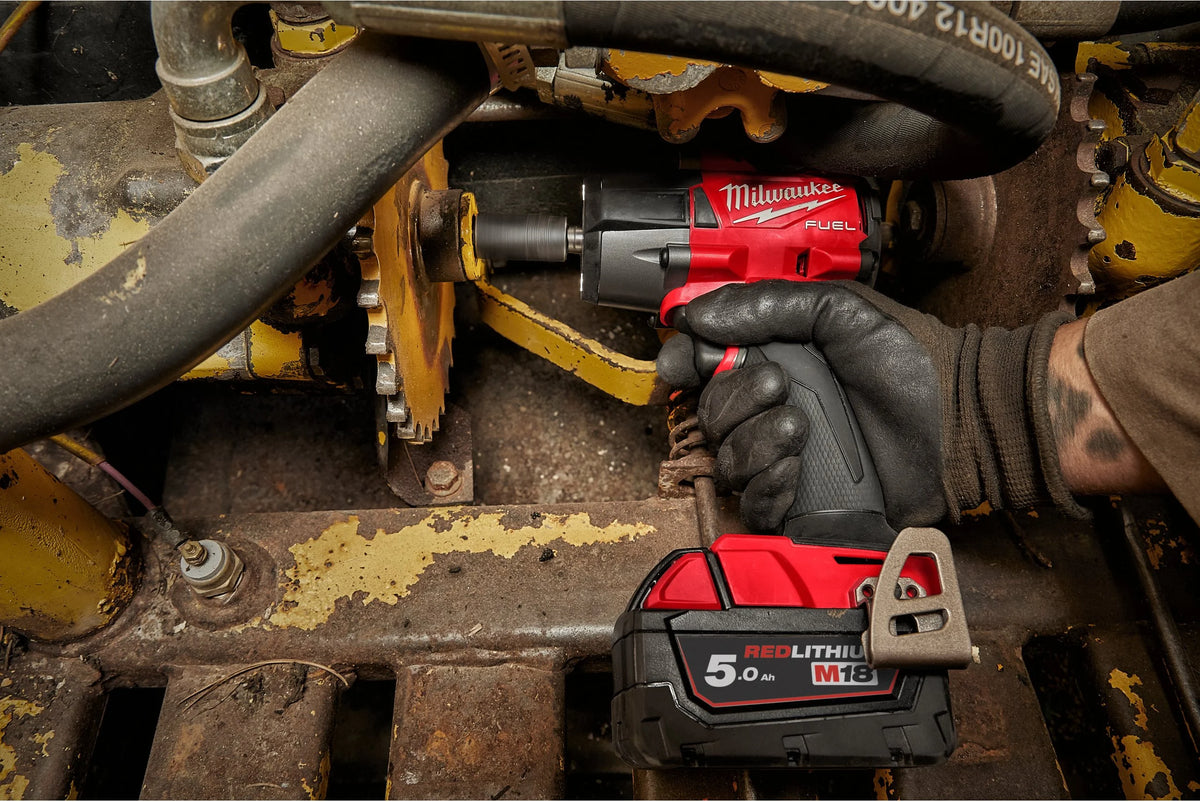 Schlagschrauber mit mittlerem Drehmoment M18 FUEL 1/2" Mit Reibring Milwaukee M18 FMTIW2F12-502X