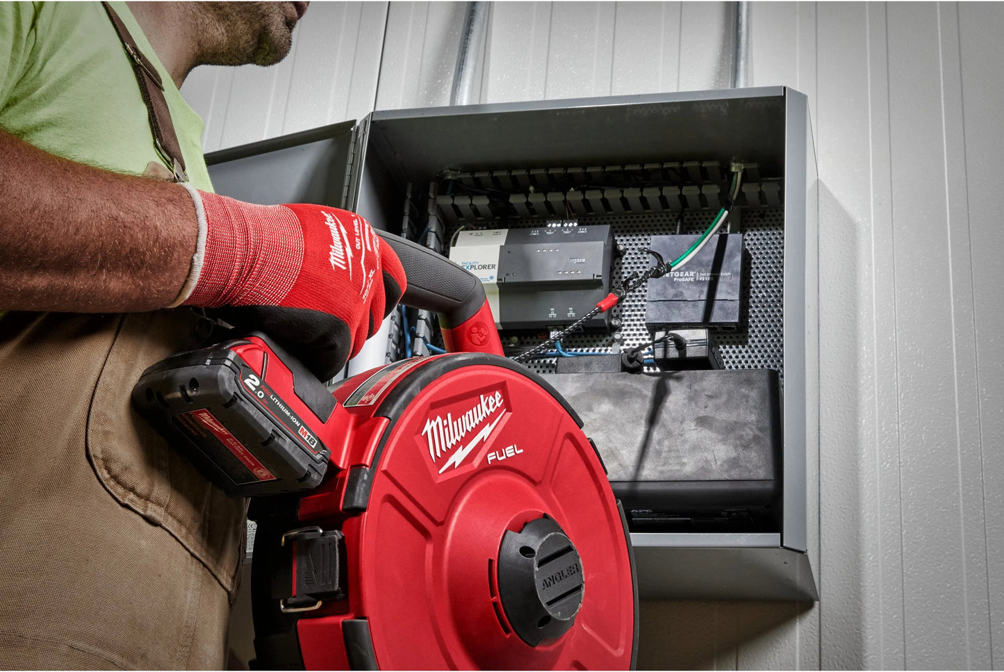 Pasacables Acero M18 Fuel + 2 bat 2Ah + Cargador Milwaukee M18 FPFT-202 36m ST SET