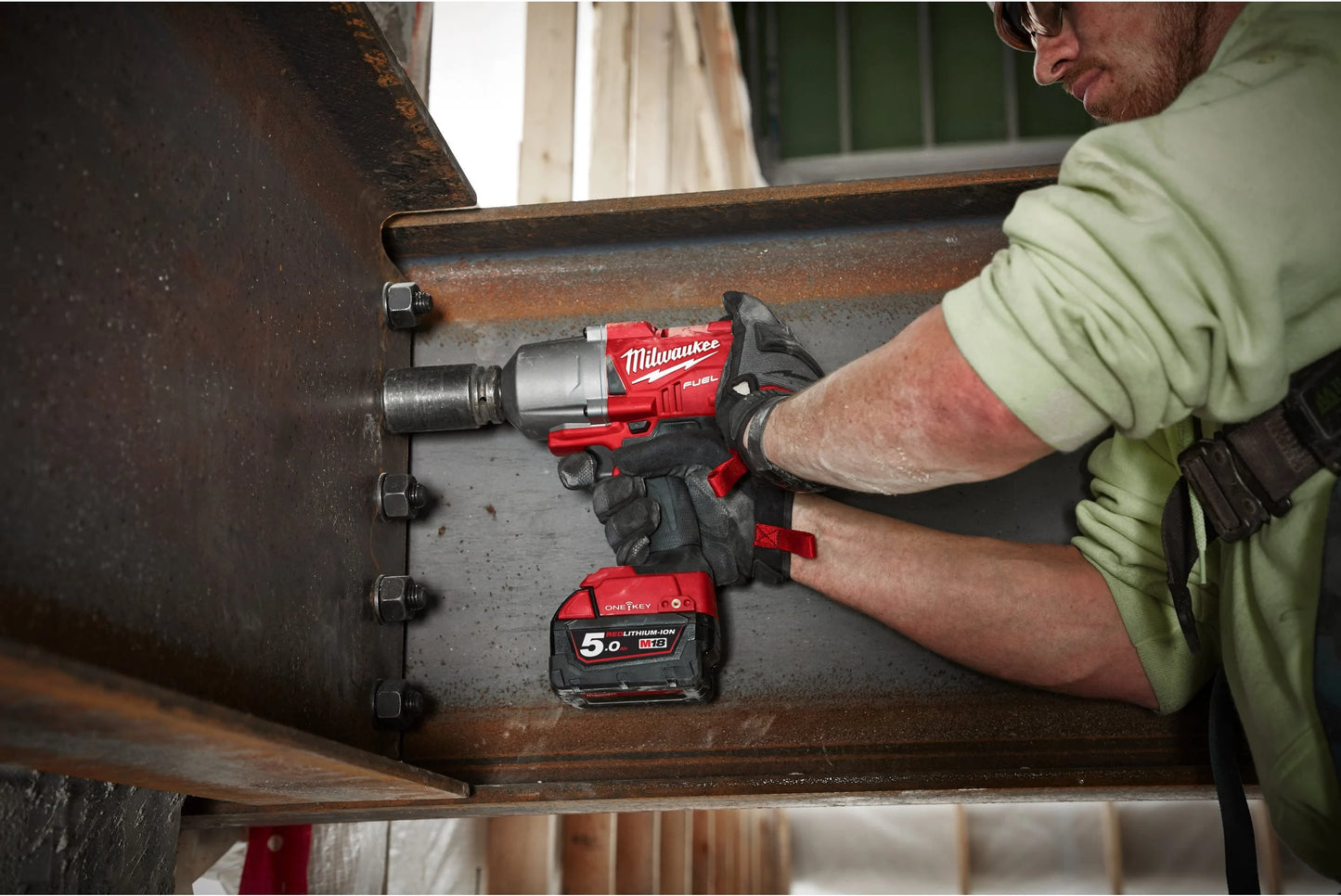 Schlagschrauber M18 FUEL ONE-KEY 1/2" + 2 Akkus 5 Ah + Ladegerät + Koffer Milwaukee M18 ONEFHIWF12-502X