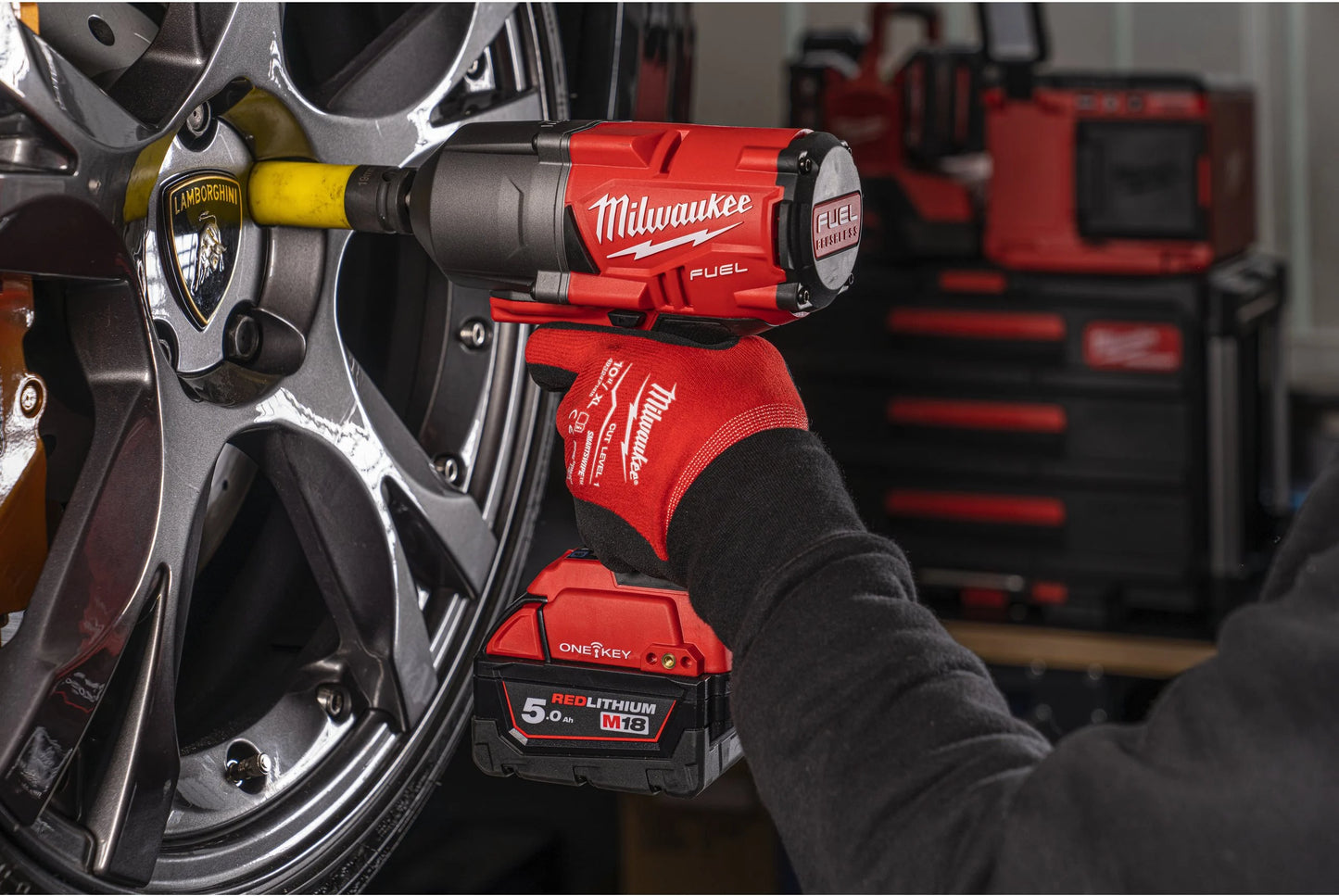 Schlagschrauber M18 FUEL ONE-KEY 1/2" + 2 Akkus 5 Ah + Ladegerät + Koffer Milwaukee M18 ONEFHIWF12-502X