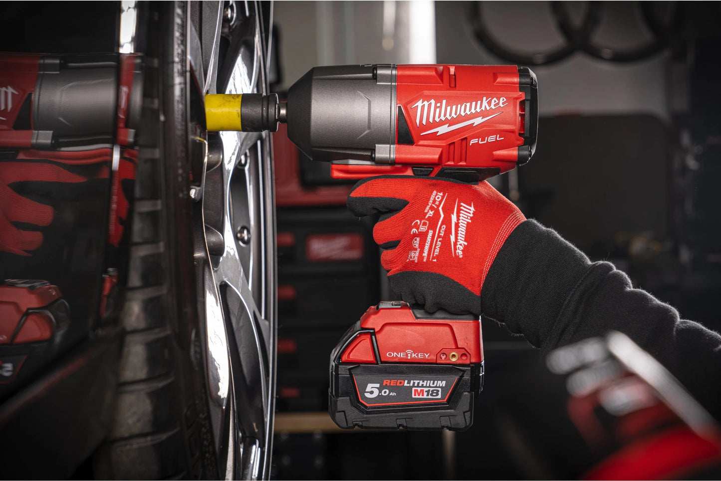 Schlagschrauber M18 FUEL ONE-KEY 1/2" + 2 Akkus 5 Ah + Ladegerät + Koffer Milwaukee M18 ONEFHIWF12-502X