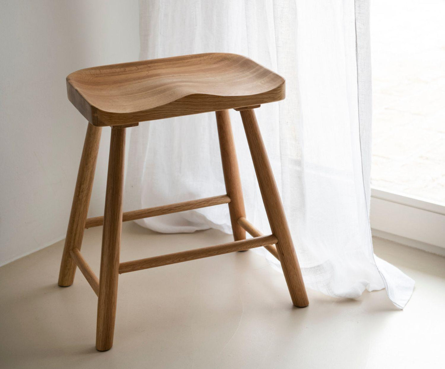 Hocker aus Eichenholz Andrea House