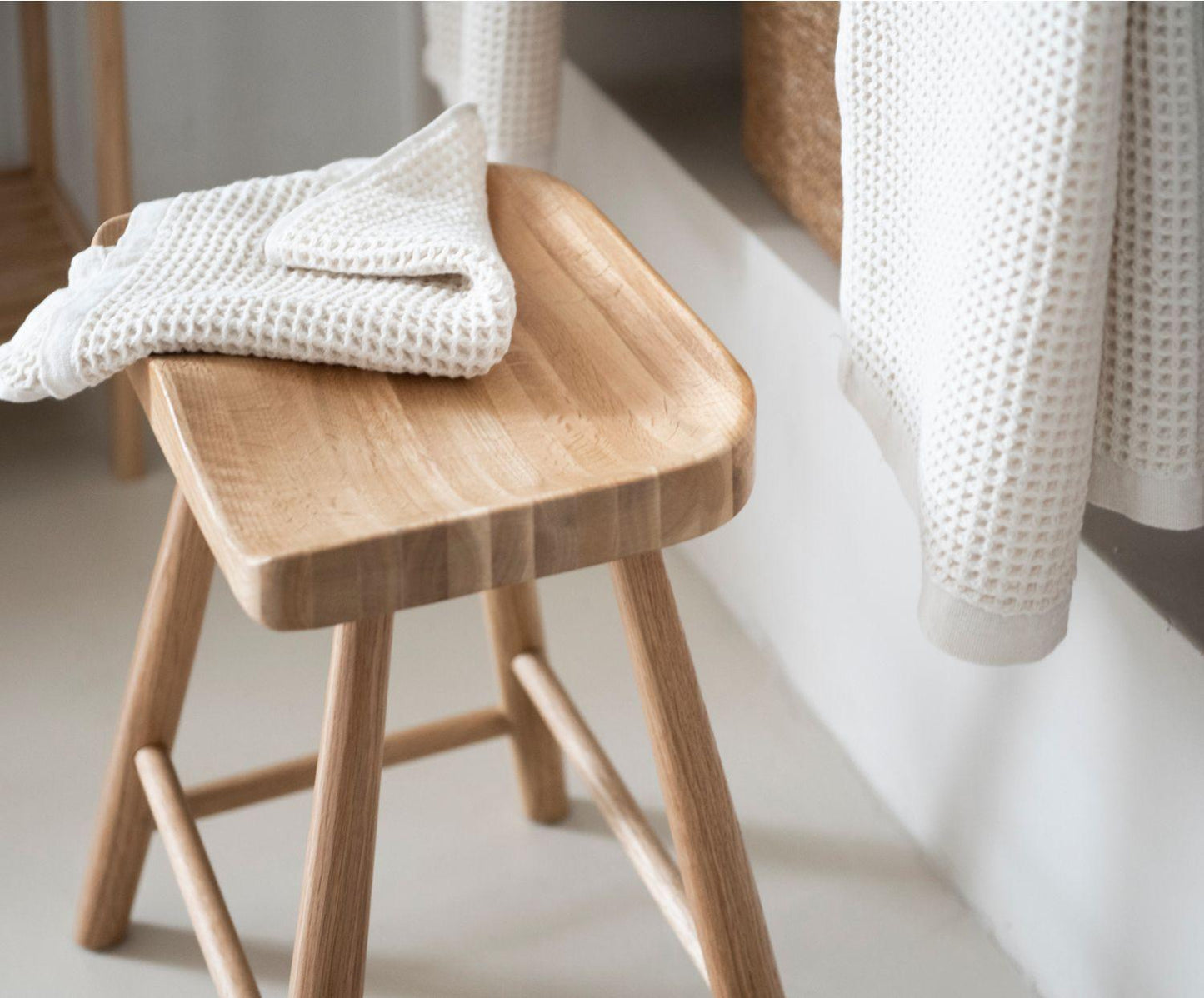 Hocker aus Eichenholz Andrea House