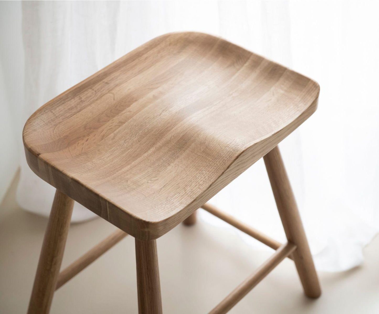 Hocker aus Eichenholz Andrea House