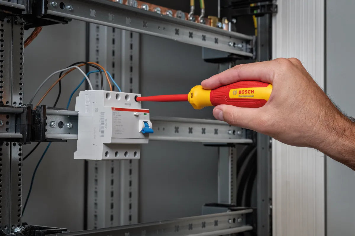 37-teiliges VDE-Elektriker-Set im L-BOXX-Koffer von Bosch